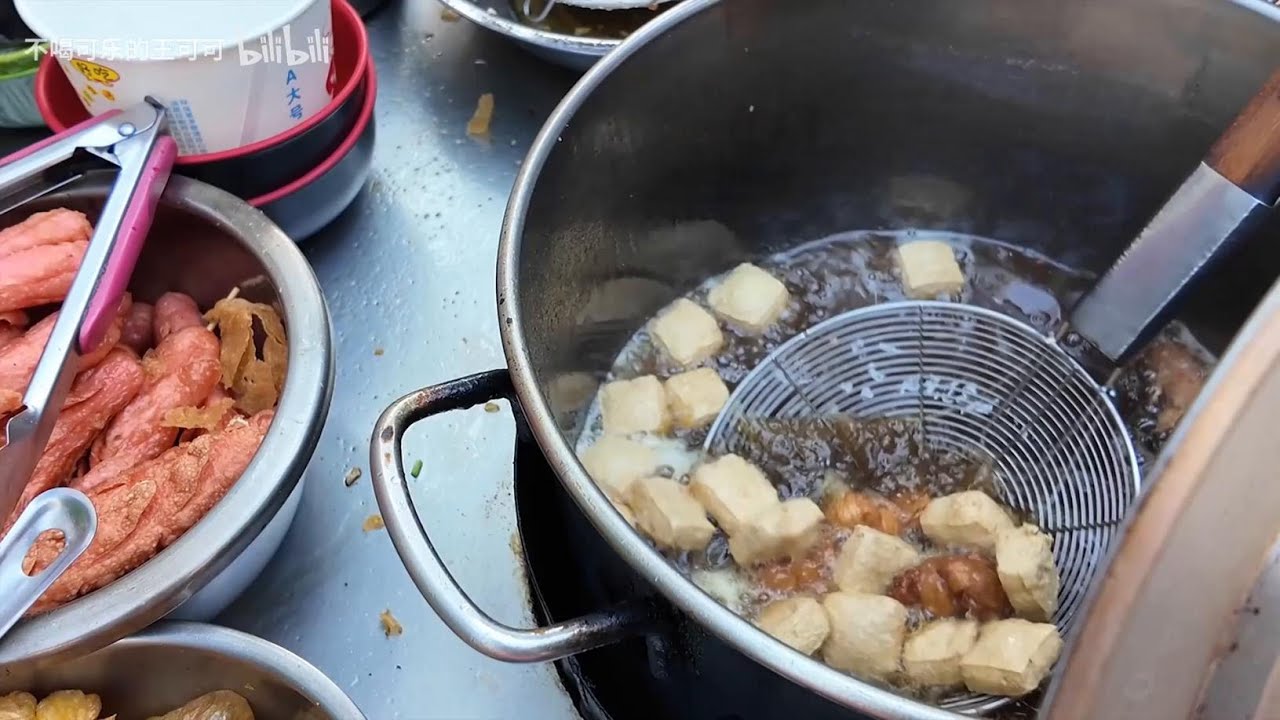 济宁人从小吃到大的麻辣串！被成群的路边摊热闹到了！