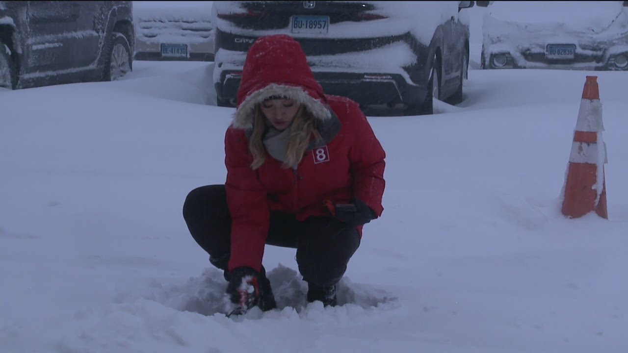 Power outages reported as blizzard conditions hits Connecticut