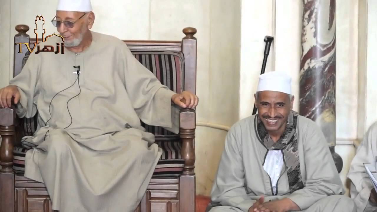 مزاح-1_ الشيخ عبدالحكيم عبداللطيف شيخ عموم المقارئ مع الشيخ شرف