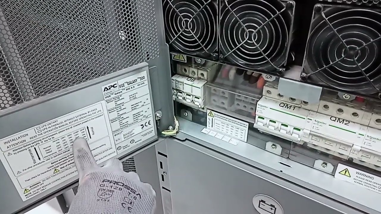 changement les batterie onduleur sans arr&ecirc;t material UPS MGS GALAXY 300