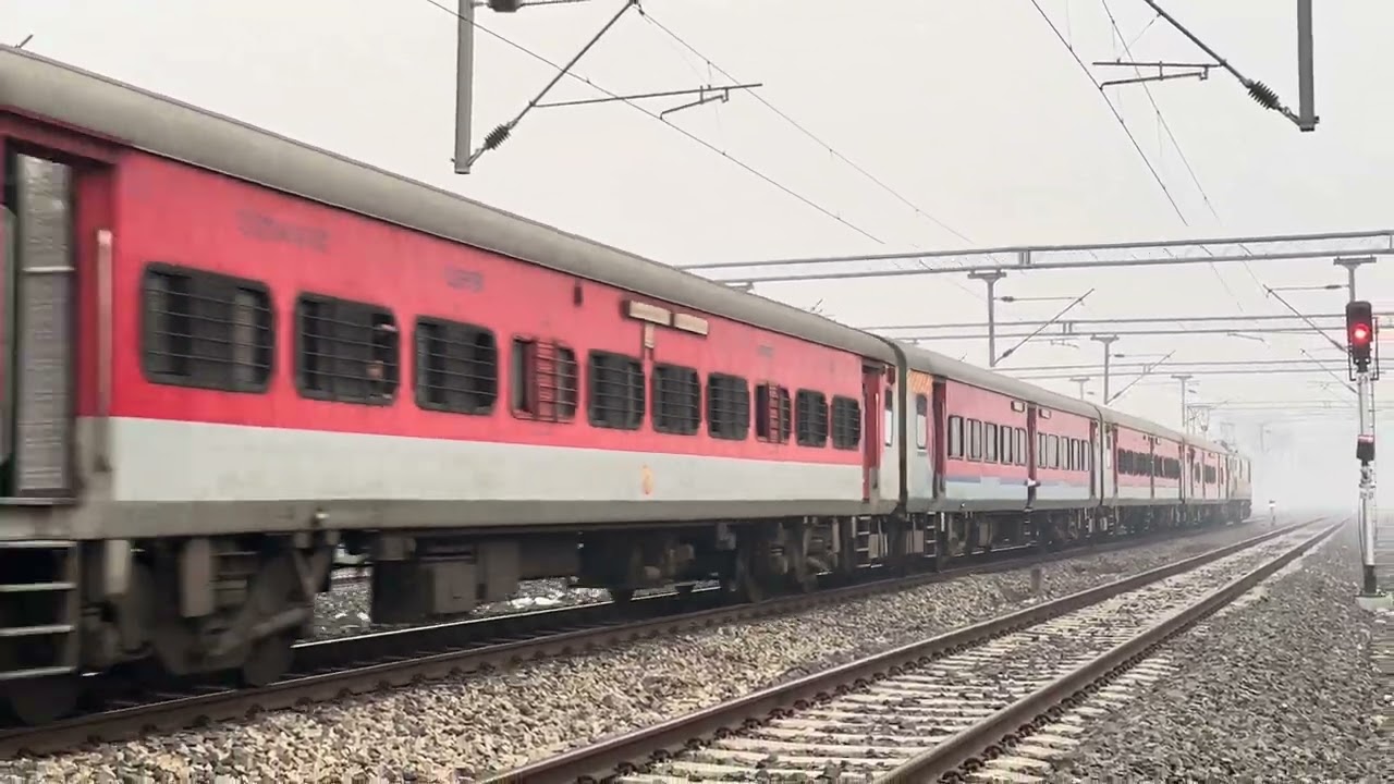 10 hours Late Running 22582 NDLS - Ballia Superfast Express skiping Jhunsi Station 