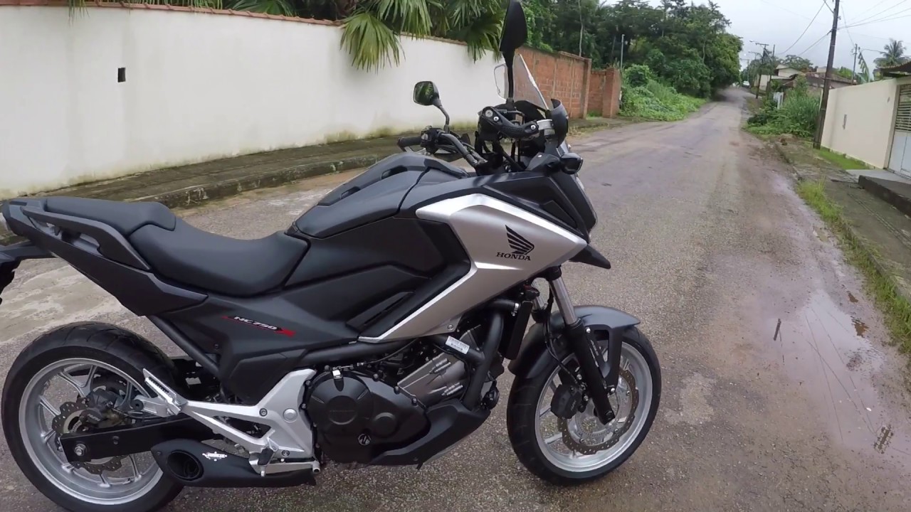 Honda NC750X 2016 com ponteira esportiva Hurricane!