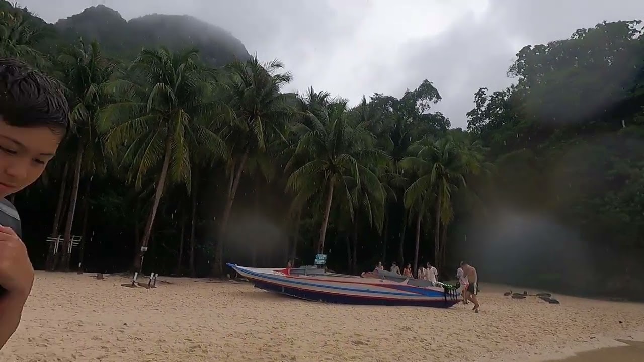 Seven Commando Beach is a popular tourist destination in El Nido, Palawan, Philippines. #palawan