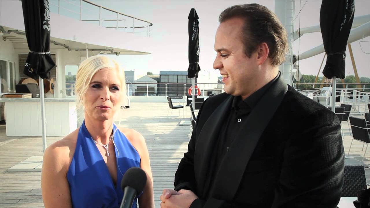 Frans en Mariska Bauer hebben een fotoshoot voor Beau Monde op luxe cruiseschip