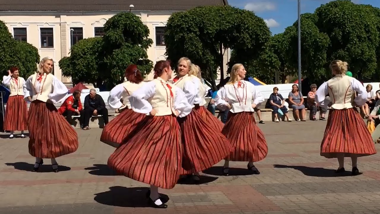 Эстонский народный танец 