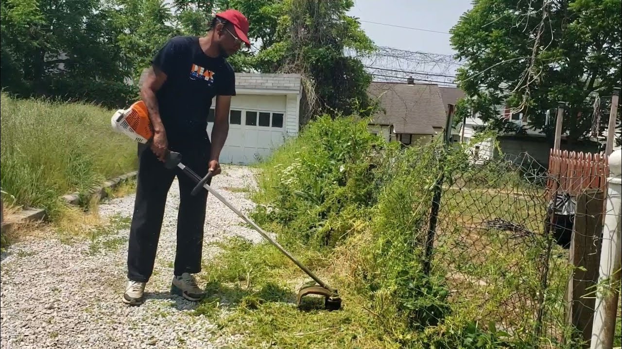 This FAMILY was THANKFUL i cut their OVERGROWN yard for FREE!!!
