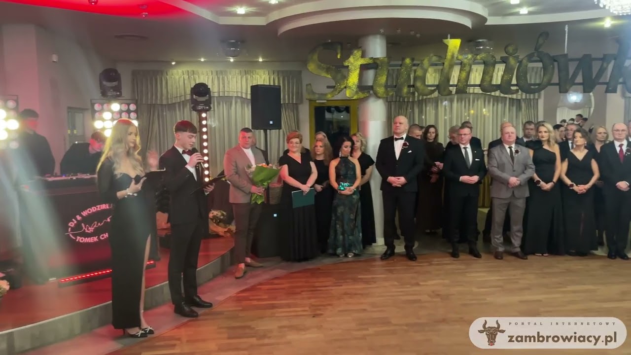 Bal studniówkowy  uczniów Zespołu Szkół nr 1 w Zambrowie (część oficjalna)
