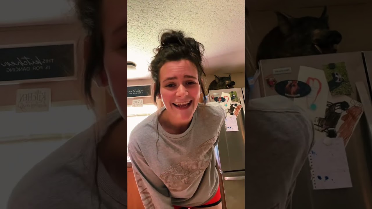 Nostalgic Fun: Singing 2000s Throwback Pop Songs in the Kitchen#2000sMusic #SingAlong