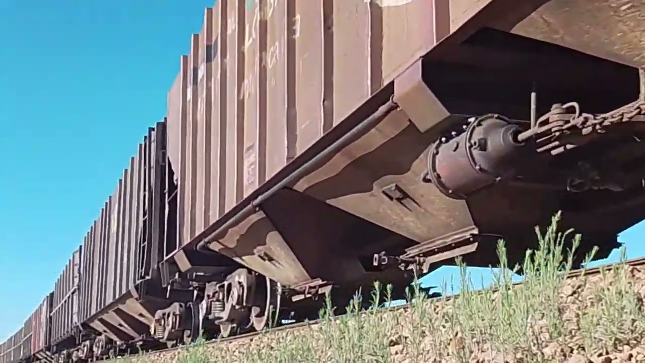 Comboio gigante visto por baixo! - Chegando à São Gabriel/RS diminuindo a velocidade. 05-01-2026. 