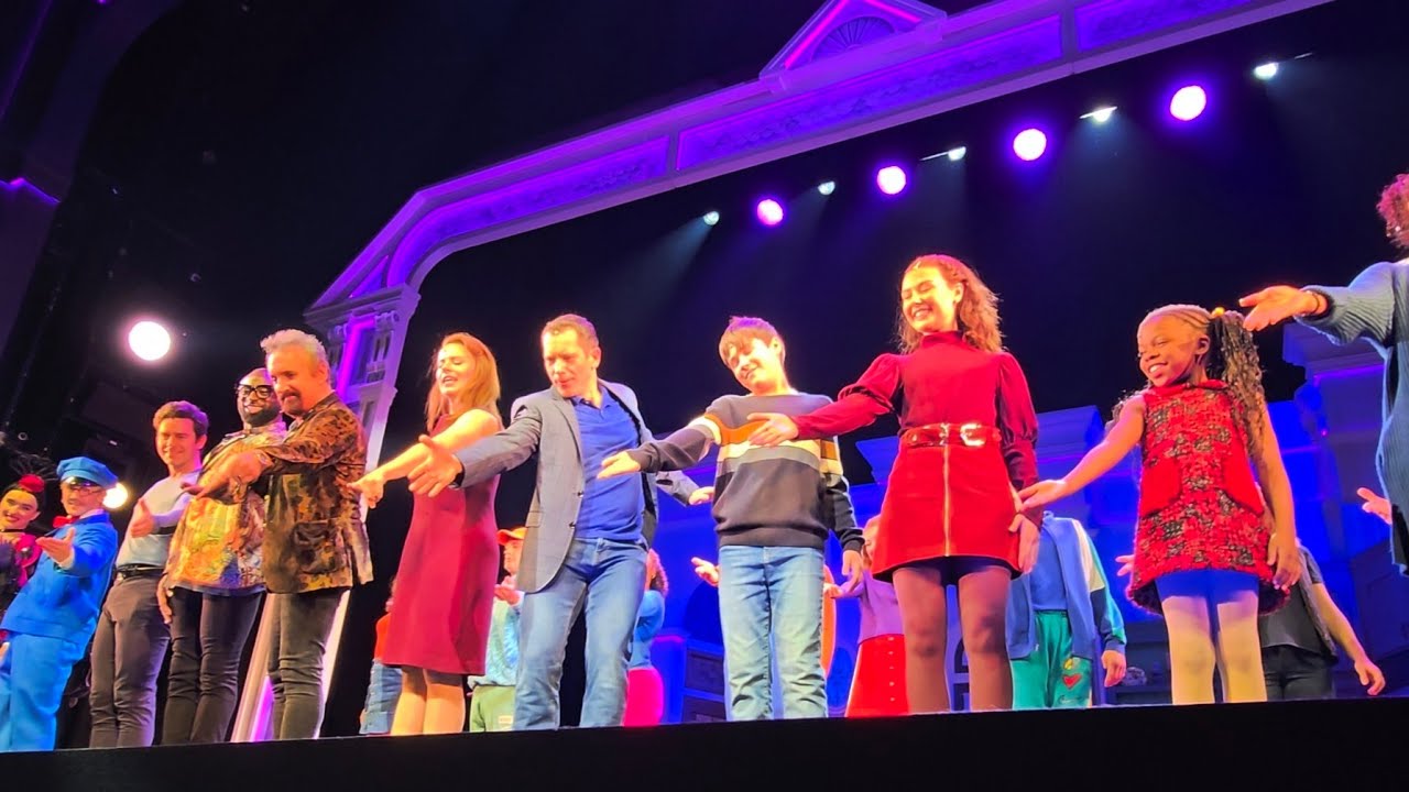 Mrs Doubtfire The Musical at Londons Shaftesbury Theatre - October 2024