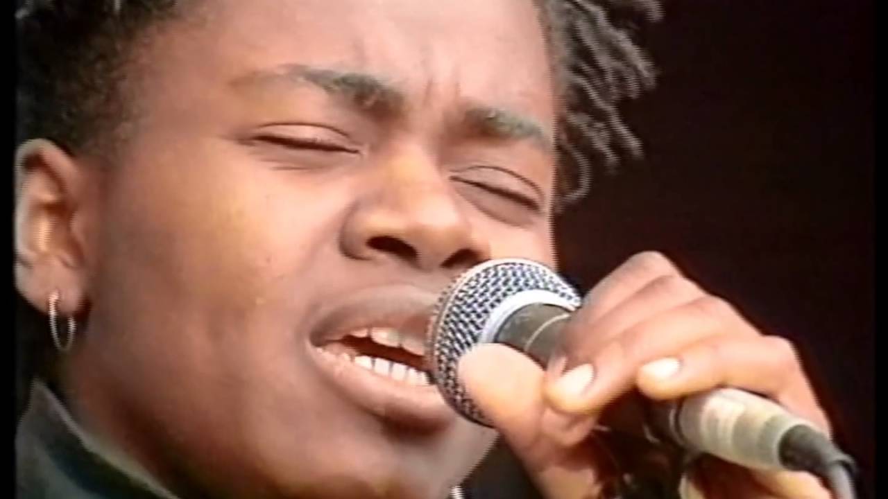 Tracy Chapman   Behind the Wall Live 1988   Subtitulos en Espa&ntilde;ol