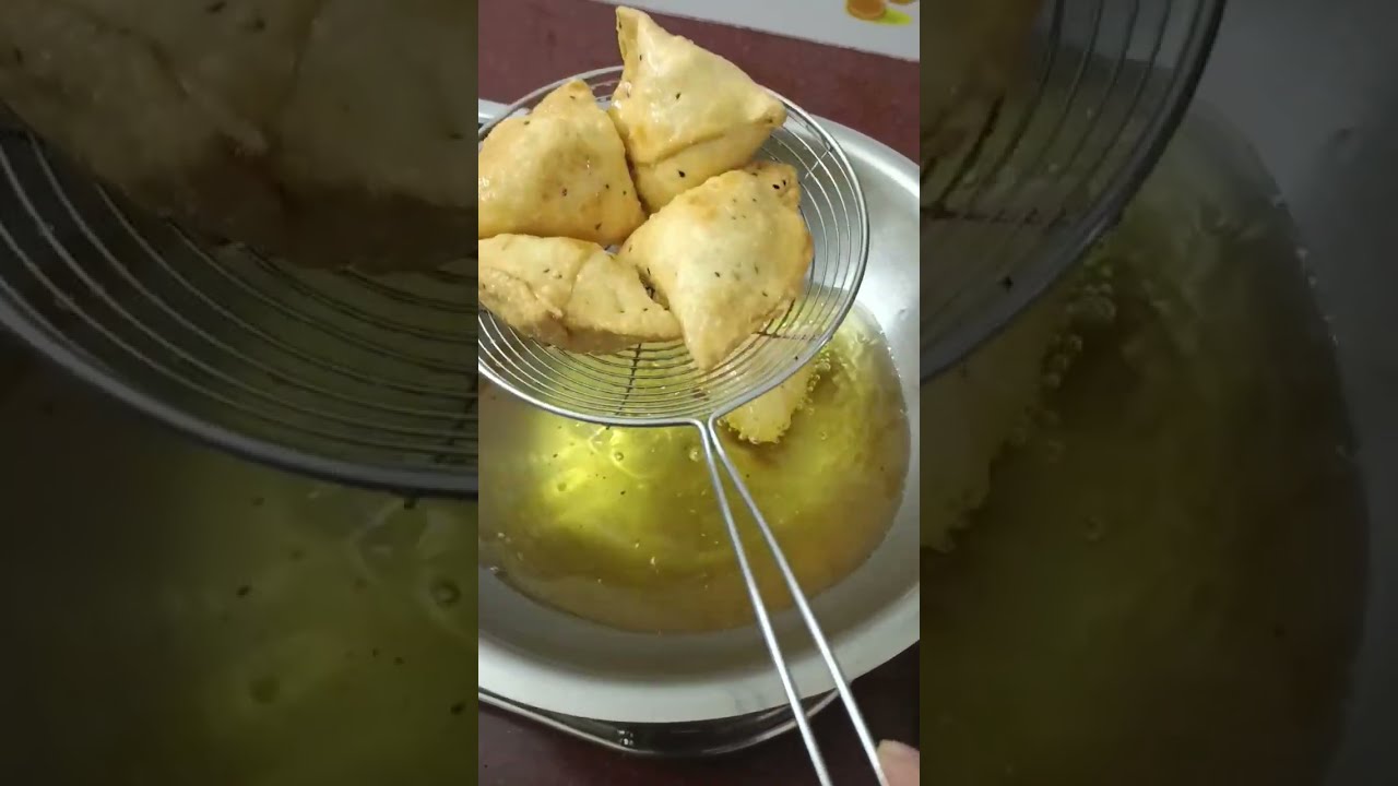 Banaye halwai jaise khastedar samose#samosa #samosarecipe#streetfood#trending#like #likeandsubscribe