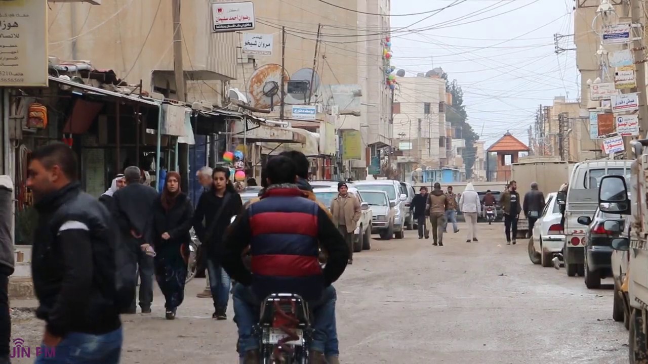 شاهد أجواء السوق في عامودا 5 - 1 - 20107