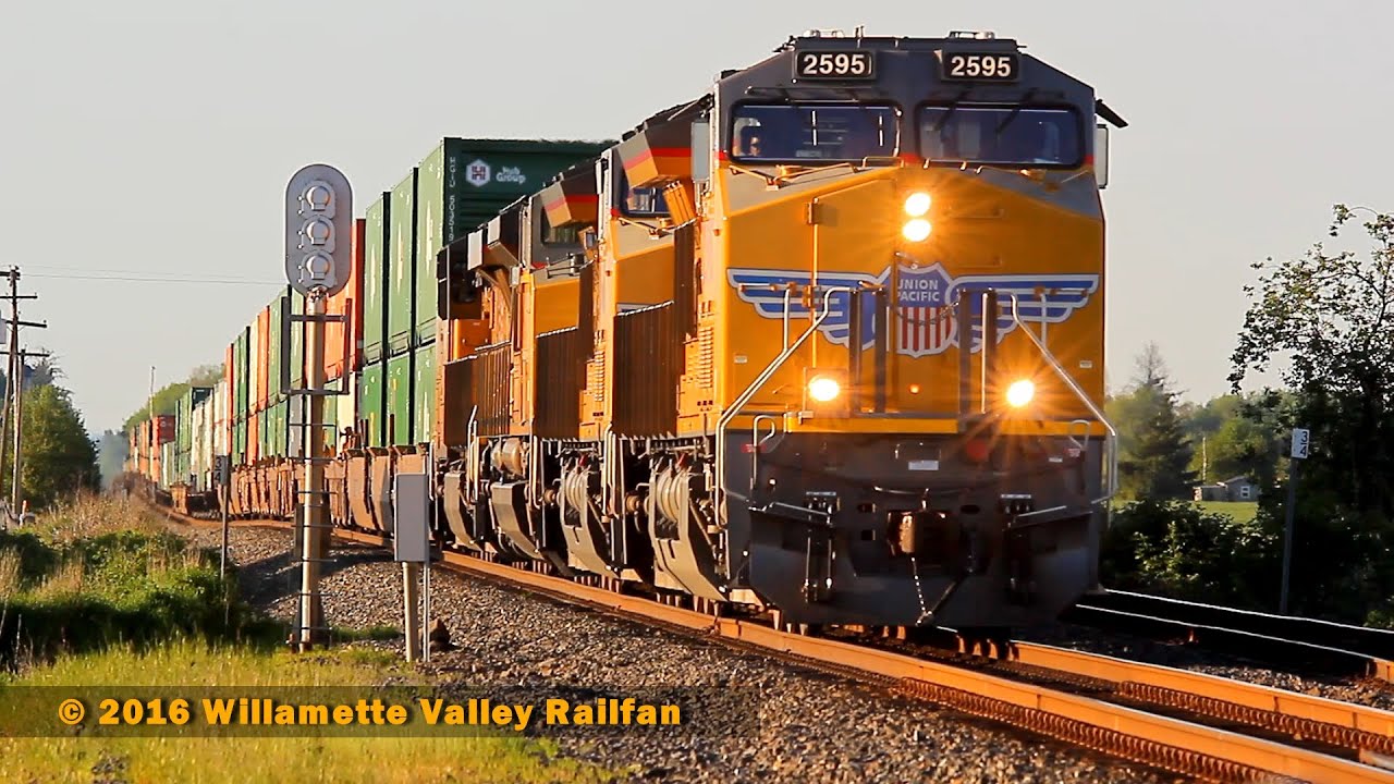 Railfanning the Willamette Valley - Summer in Shedd, Oregon