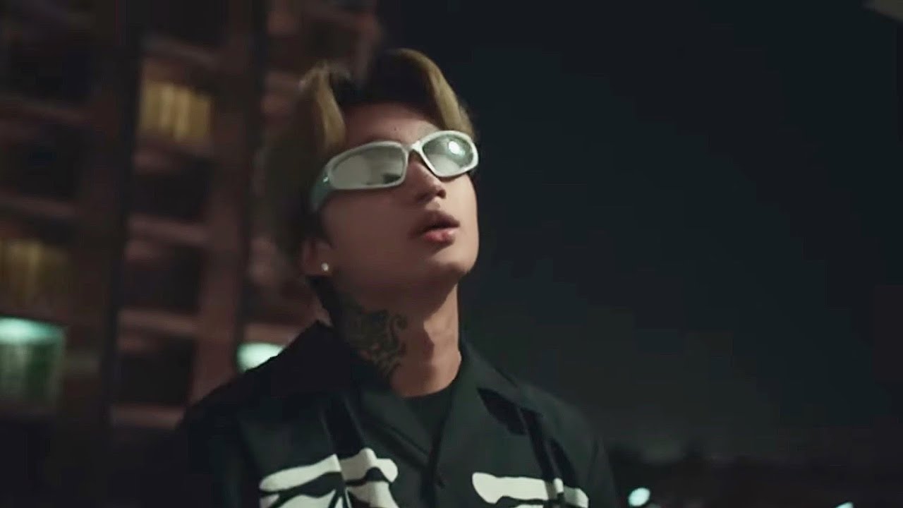 LIL DRAGON - มุมมืด Feat. VEMLYIE (OFFICIAL MV) [PROD. BY PENKNIFE]