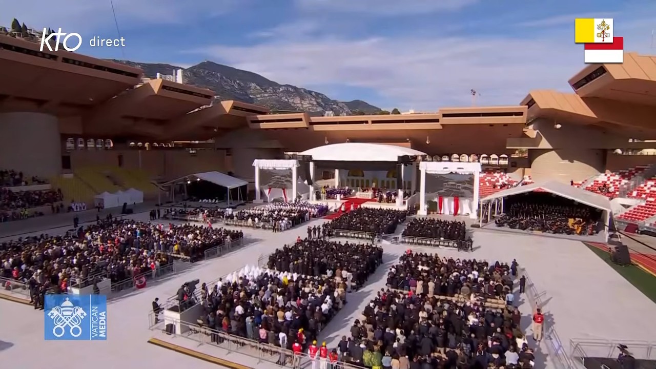 #Pape&agrave;Monaco Messe au stade Louis-II pr&eacute;sid&eacute;e par le pape L&eacute;on XIV