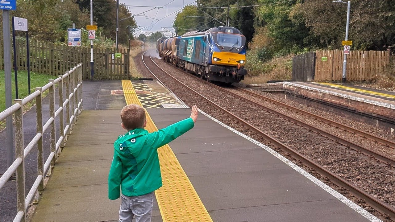Tommy's Trains - Pegswood Station (featuring a very special train at the end)