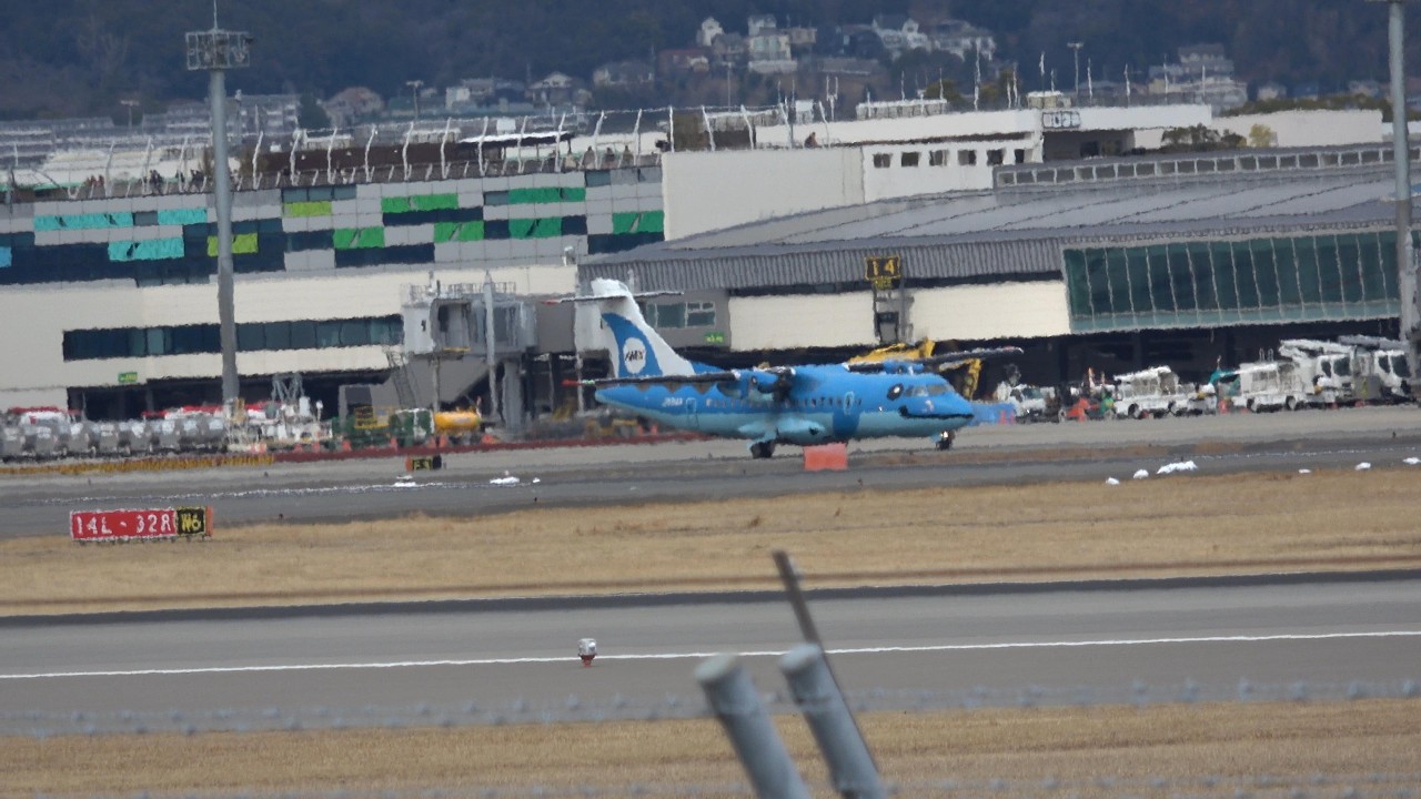 伊丹空港 整備から帰って来たみぞか号の離着陸ほか2026.3.15