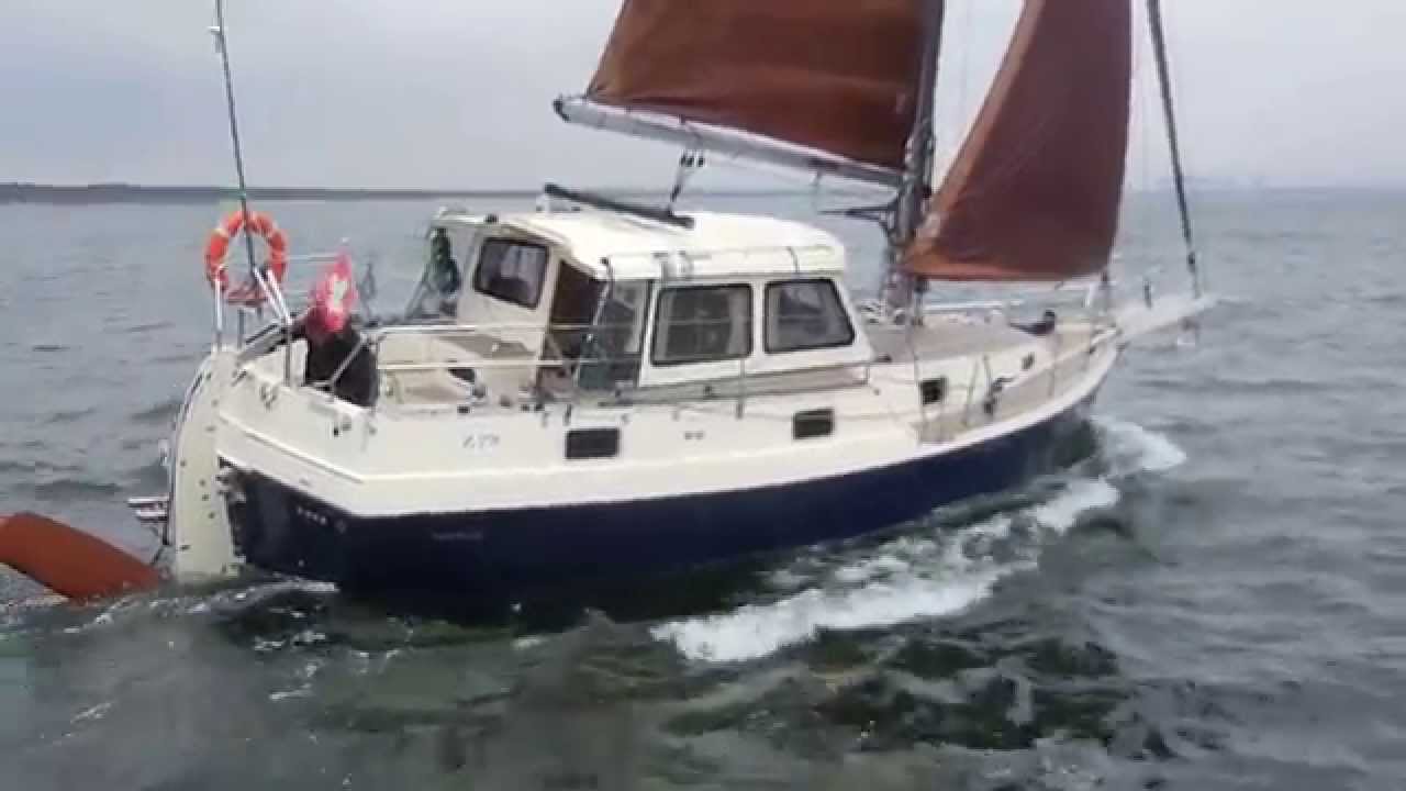 HABER 34C4 self steering, deck saloon yacht (motorsailer). Tacking without the rudder.