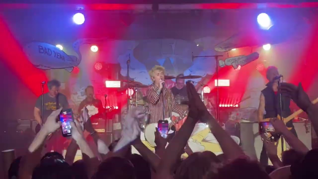 Green Day - The American Dream is Killing Me(live debut)Fremont Country Club(Vegas WWWY warmup show)