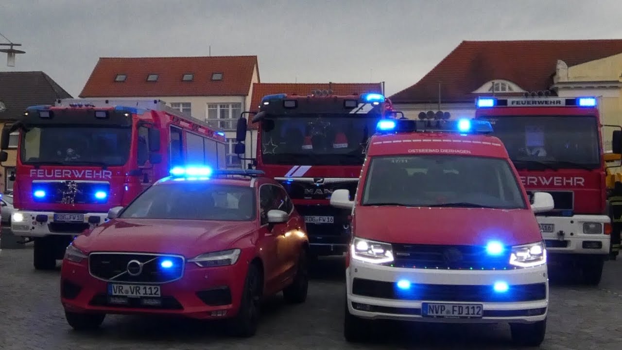 [so viel Blaulicht] Adventsumzug Feuerwehr Ribnitz Damgarten & Dierhagen 2023