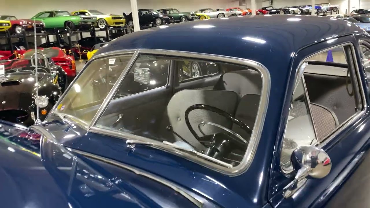 1951 Ford Club Coupe in Blue