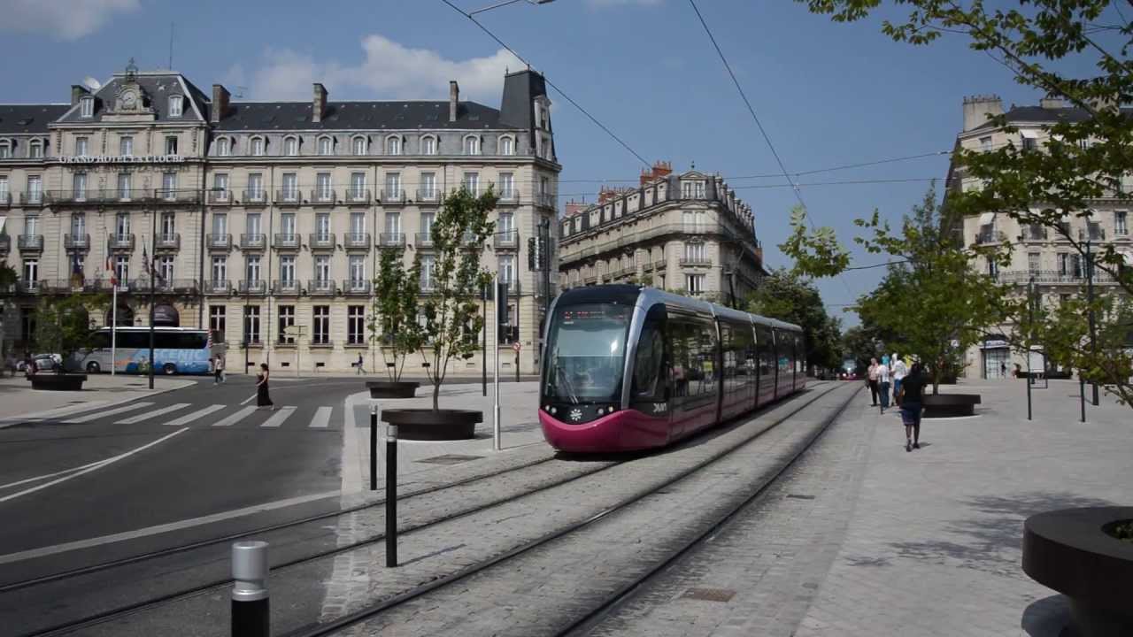 Divia: Citadis 302 et GX 427 Hybride à 