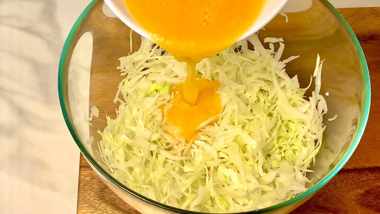 Если есть КАПУСТА И 2 ЯЙЦА! результат будет Потрясающий! Вкуснее, чем Пицца! Просто вылейте 2 Яйца..