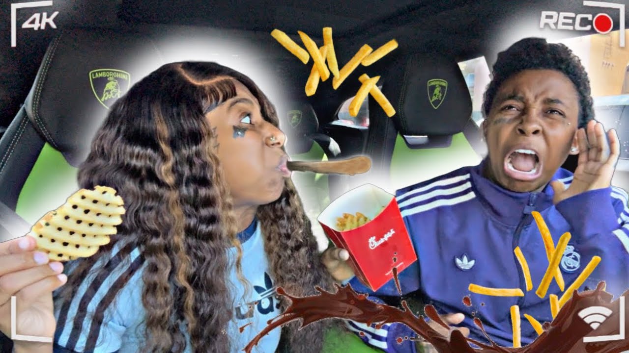 ВЫПЛЕВАЮ ЕДУ В СВОЮ ЗЛУЮ ДЕВУШКУ! *УМОРО* 😱