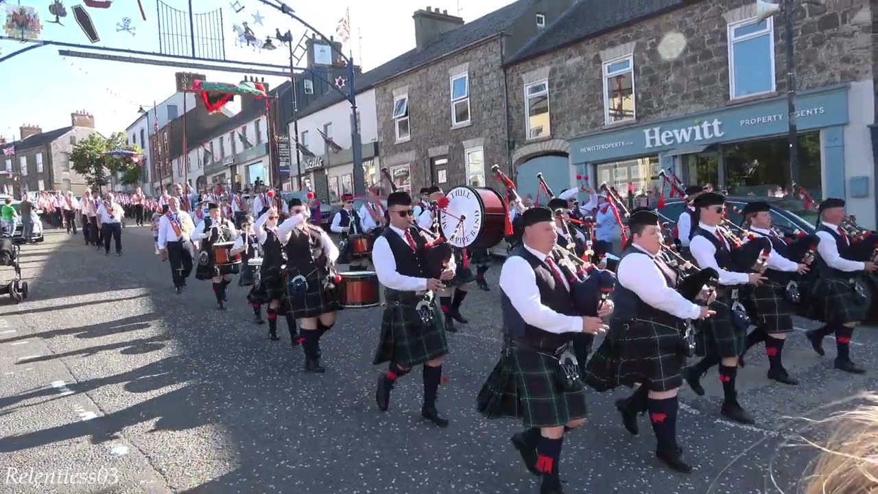 Markethill Pipe Band @ Markethill District Morning Parade ~ 12/07/25 (4K)