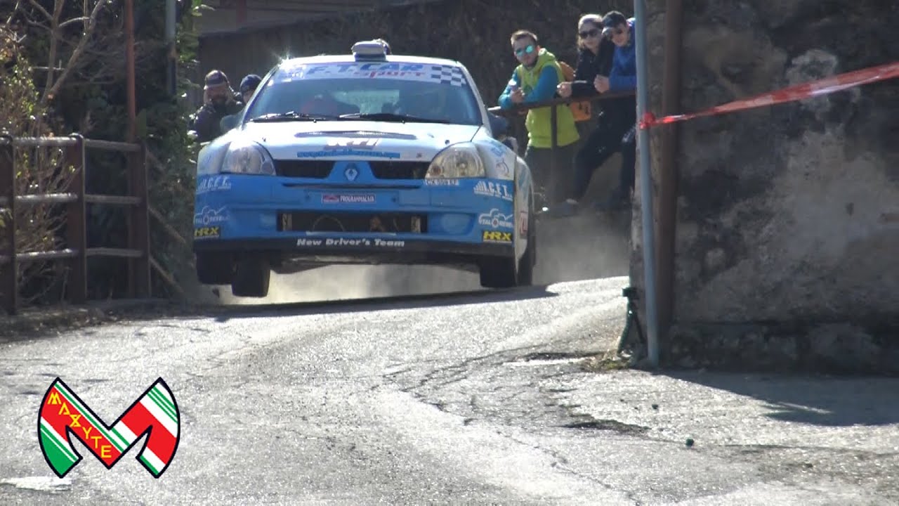 Omaggio a Renault clio