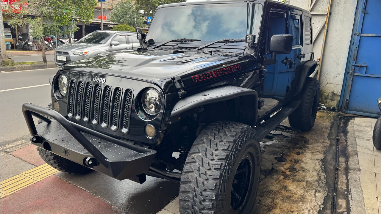 Nissan Murrano DFSK Glory 580T dan Jeep Wrangler di Arjuna Motor Jatiwaringin 