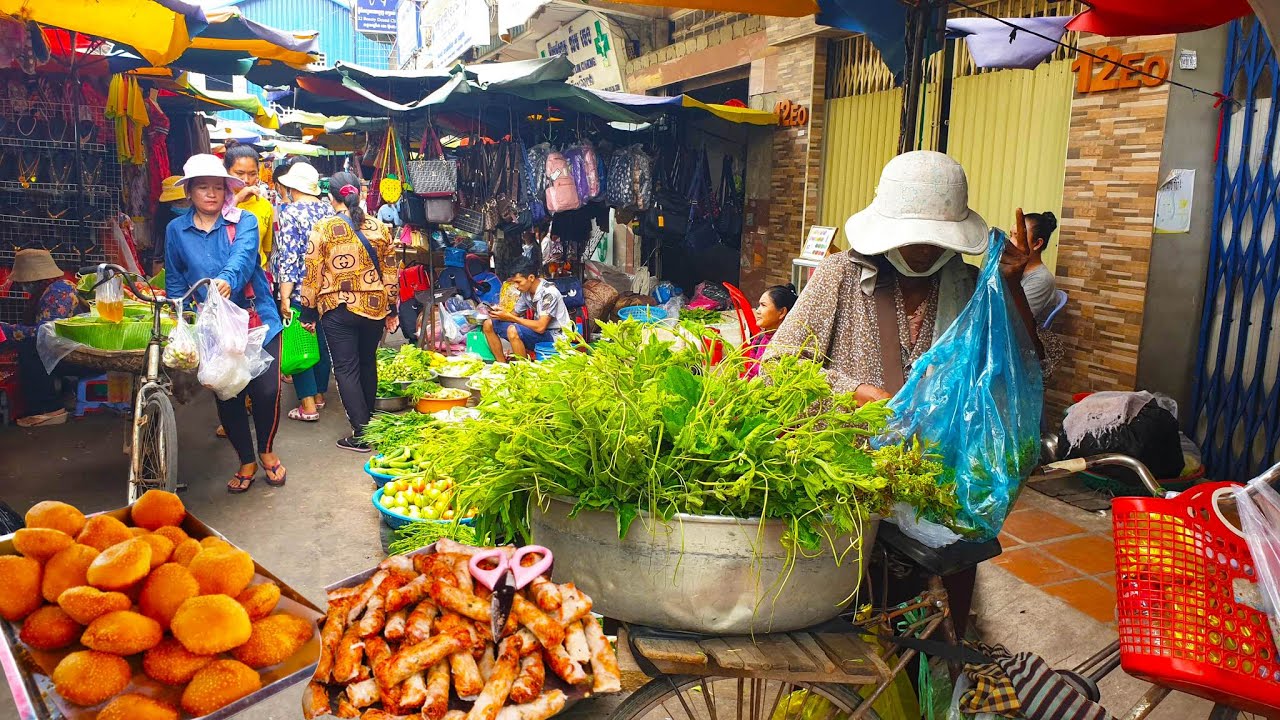 Chhbar Ampov Market - Morning Walk Around In The Market