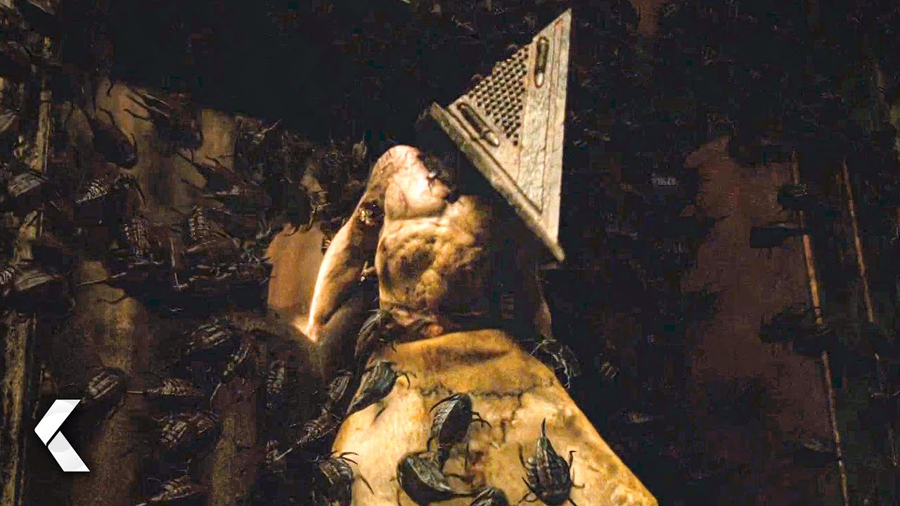 Pyramid Head Attacks Scene - Silent Hill