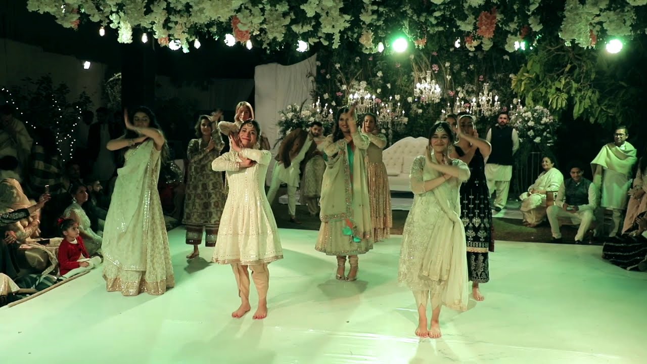 BANDOOK l MEHNDI DANCE PERFORMANCE