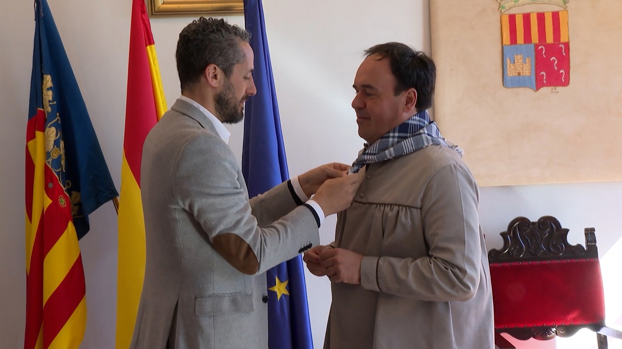 Pérez Llorca visita les Falles d’Alcàsser i Algemesí i destaca el seu caràcter identitari