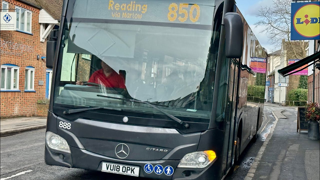 Diversionary thrash - Carousel bus Mercedes Citaro (0295) 80888 (VU18 OPK)