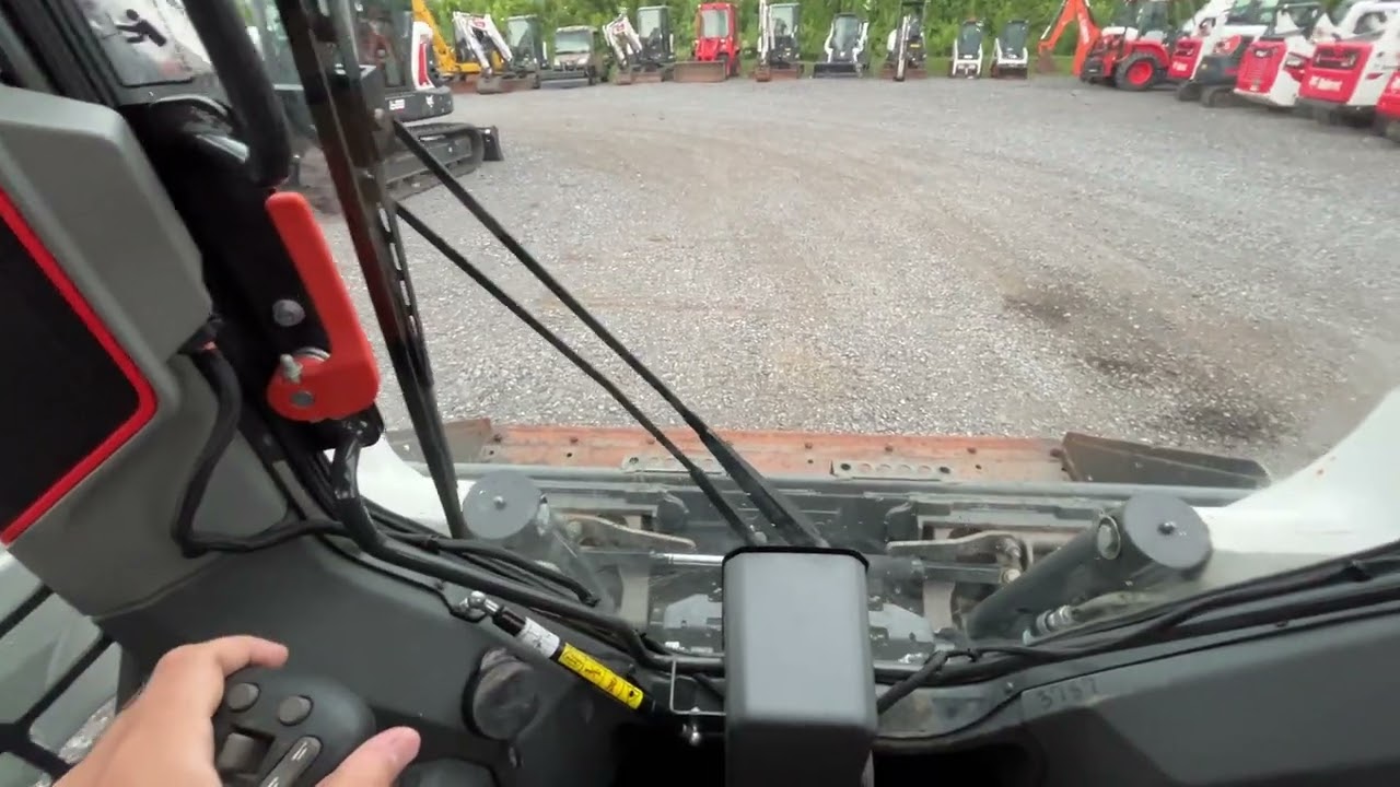 60393 - 2023 BOBCAT T66 TRACK LOADER