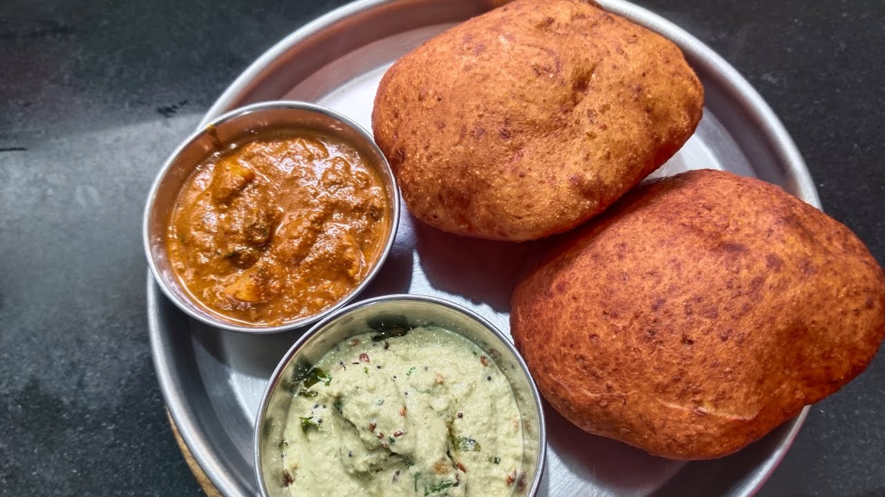Soft Mangaluru buns with creamy veg kurma & coconut chutney 😍#manglorespecial#buns#youtubeindia 