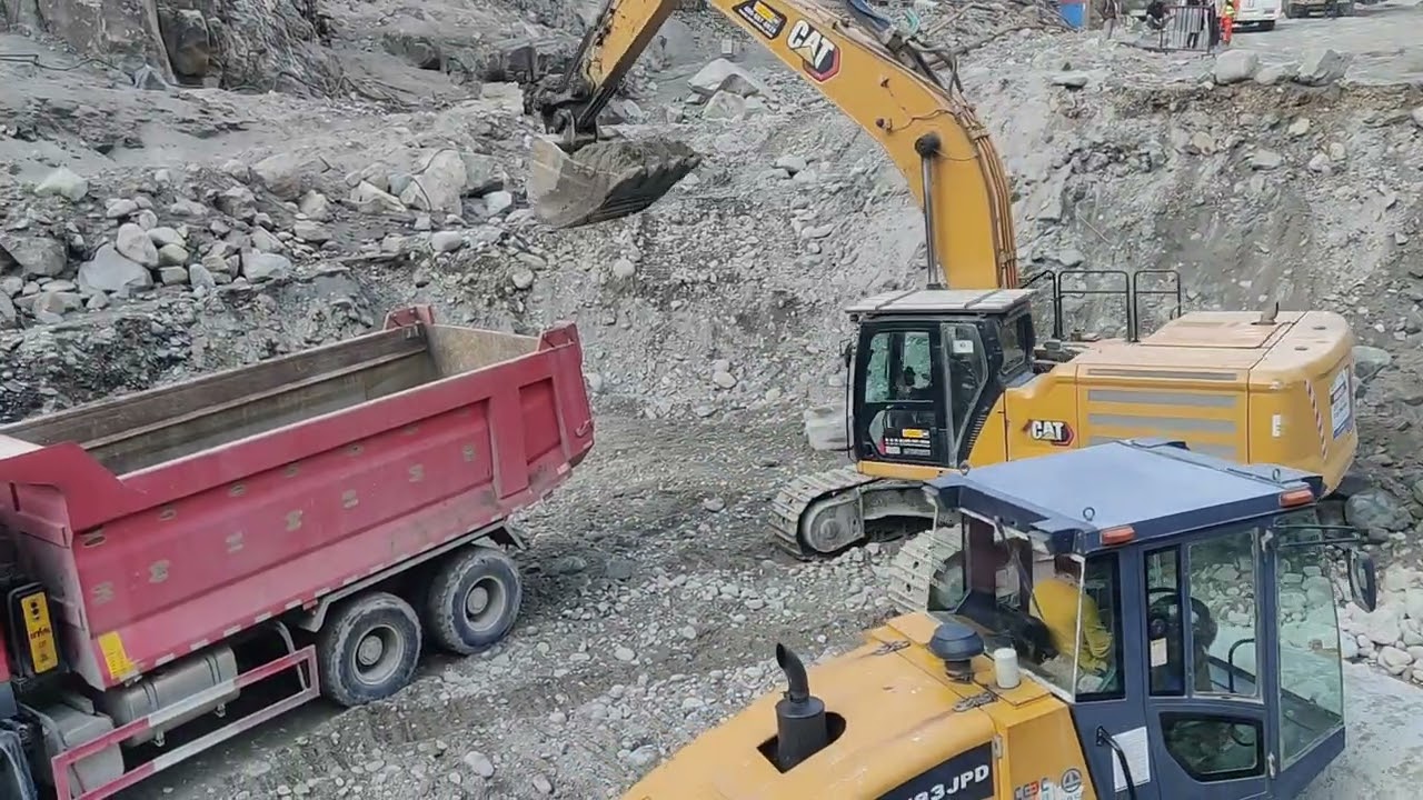 #Heavy #momant #construction #chaterpiller³³⁶ #Exveater Earth mining loading #truck Active 