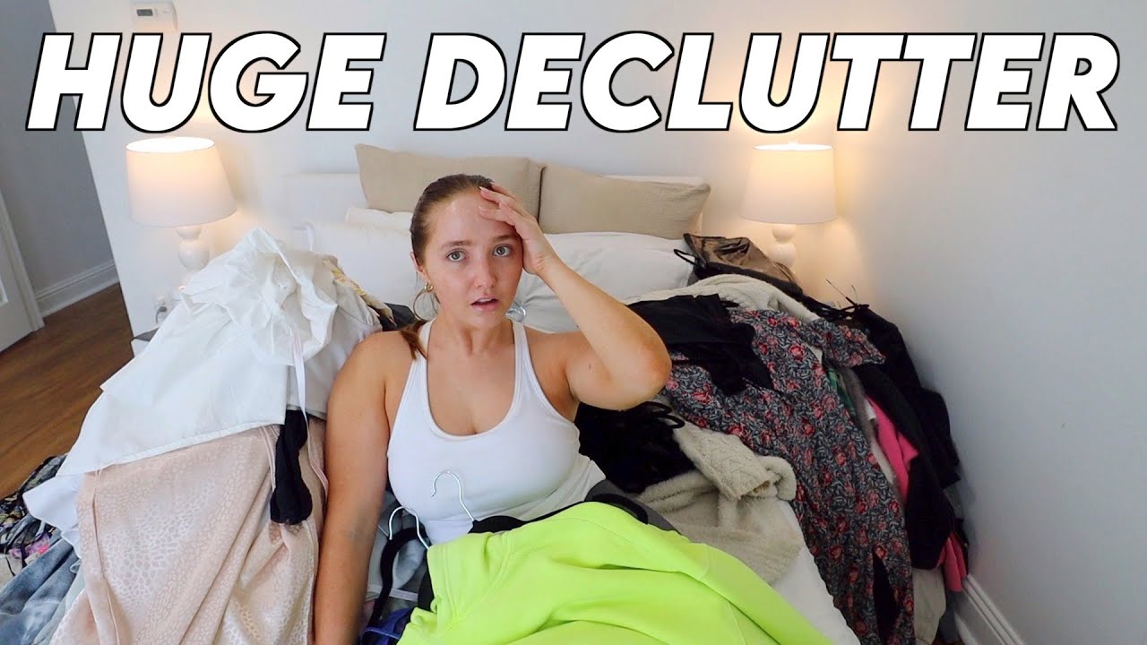 HUGE CLOSET DECLUTTER & ORGANIZE WITH ME (getting rid of half my closet)