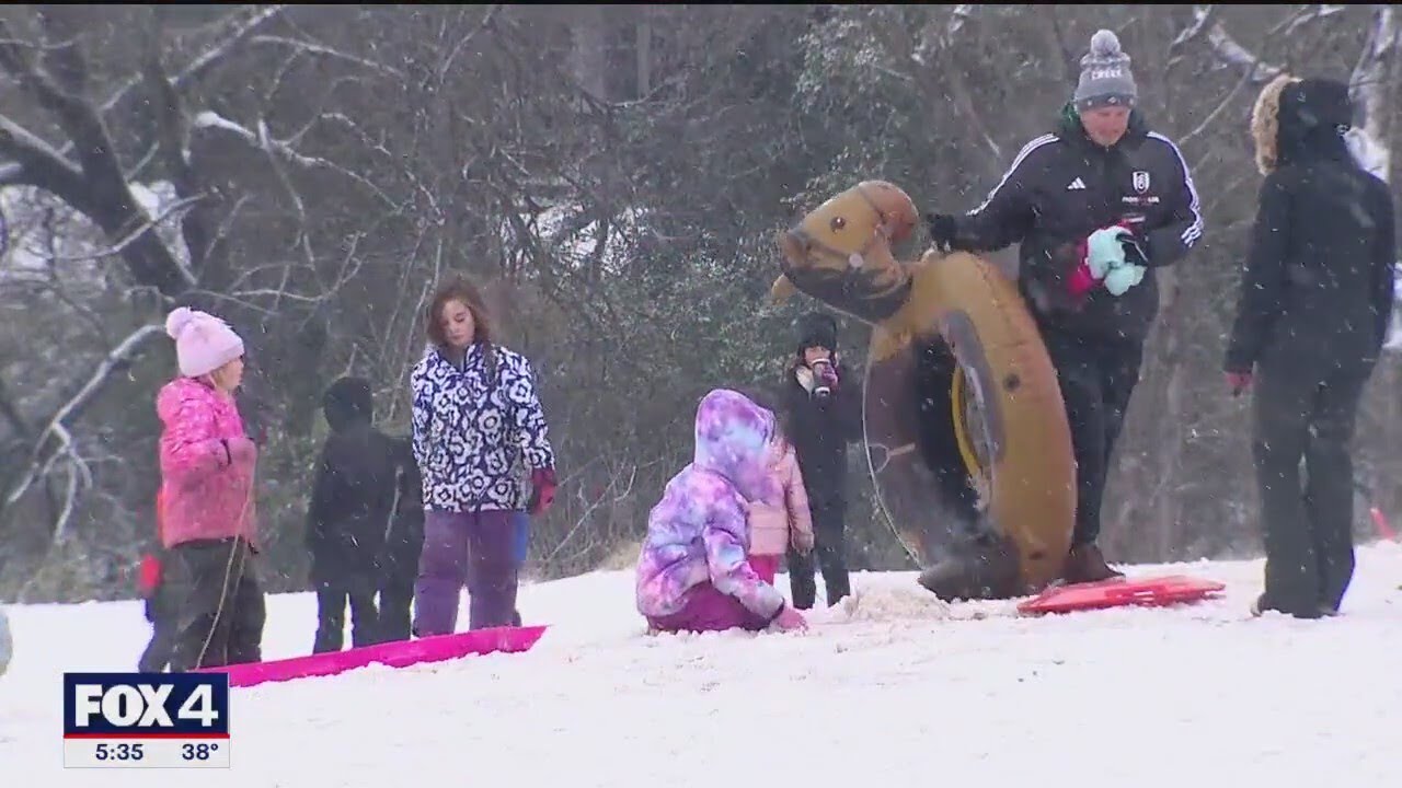 Dallas Weather: Kids take advantage of rare second snow day
