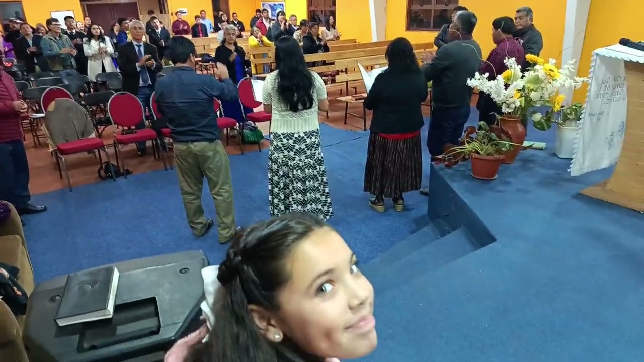 Hermosa vigilia en nuestra iglesia restauración 