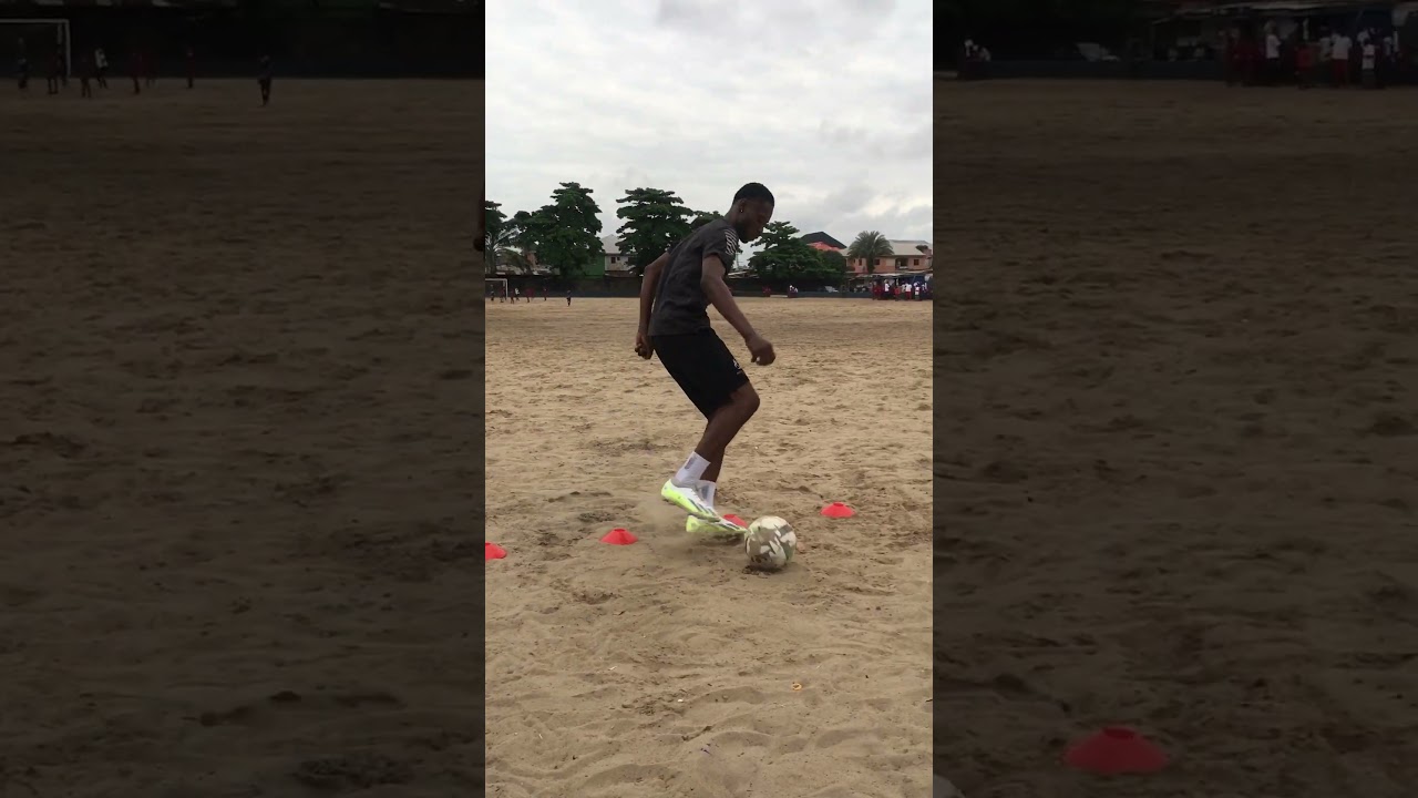 Left and right footworkout #everyone #trials #football #lagos #apapa #reels  #footworkouts #views
