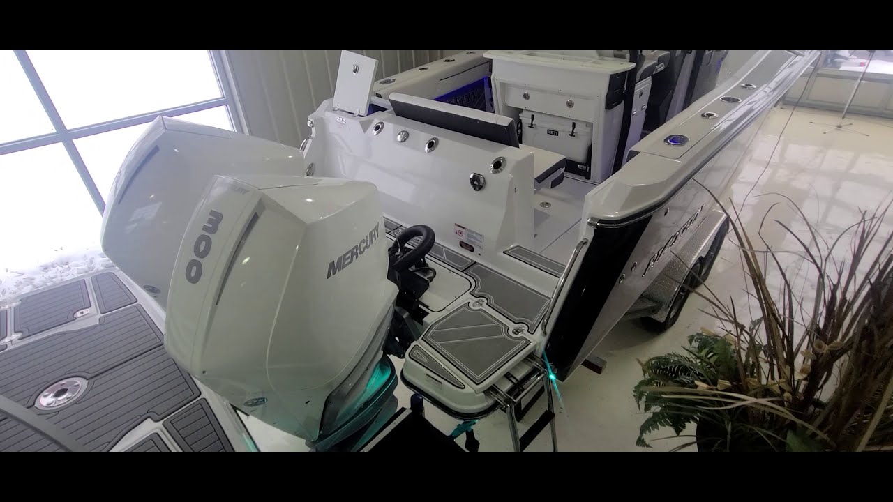 Blackfin 272 CC, Walk Around