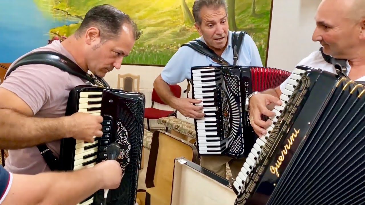 Colaj de muzica crestina la acordeon