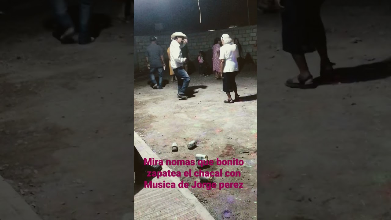 Que bonito zapatea el se&ntilde;or Juan jaramillo alias el &ldquo;chacal&rdquo; en Rio florido, Gro.