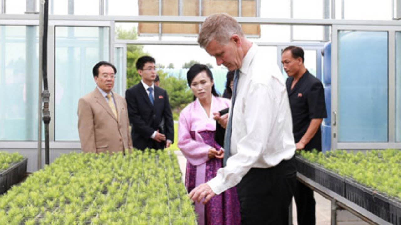 UNEP Executive Director Visits Central Tree Nursery