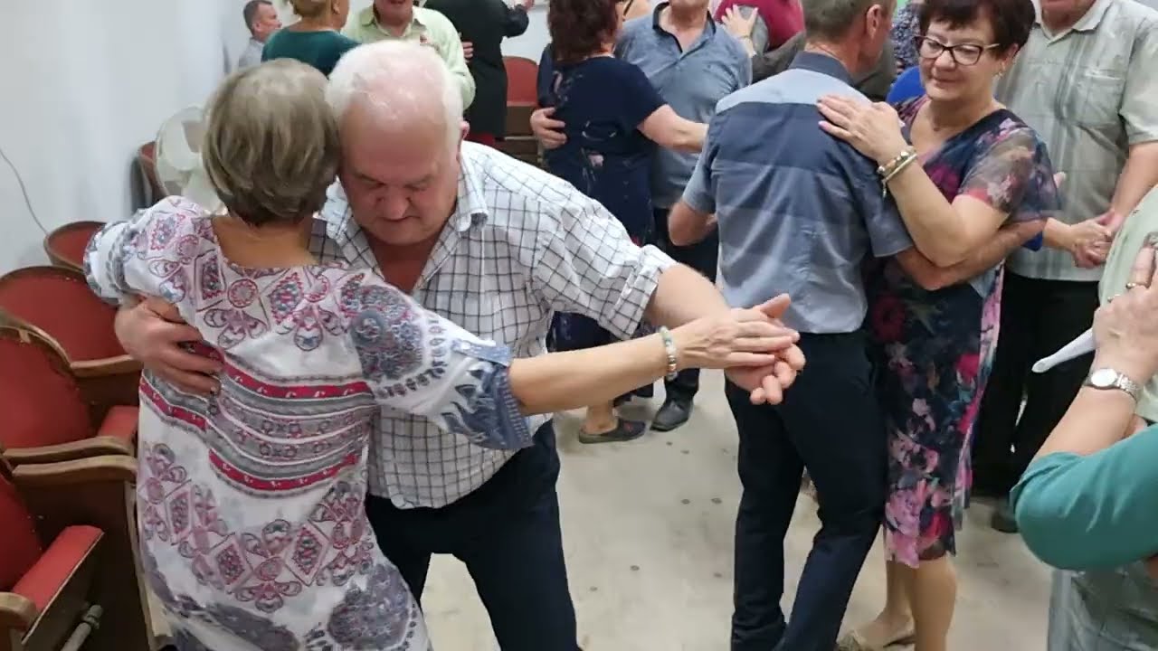 O jak Oni bezkonkurencyjne zatańczyli to tango.