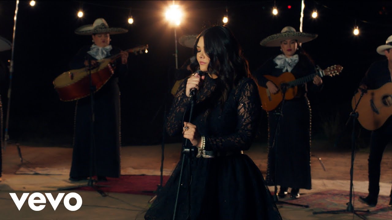 Yuridia - No Son Horas (Video Oficial)